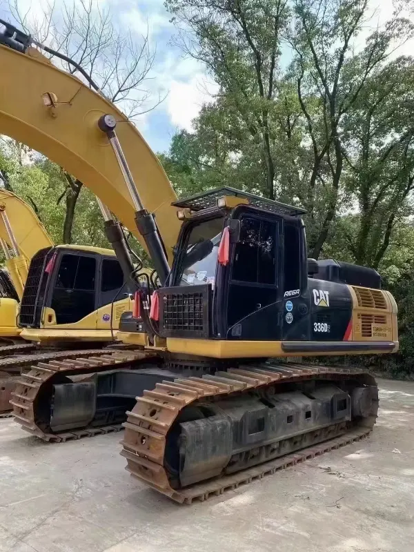 Gebrauchter Caterpillar 336D Bagger mit neuen Ketten und neuem Motor zu verkaufen