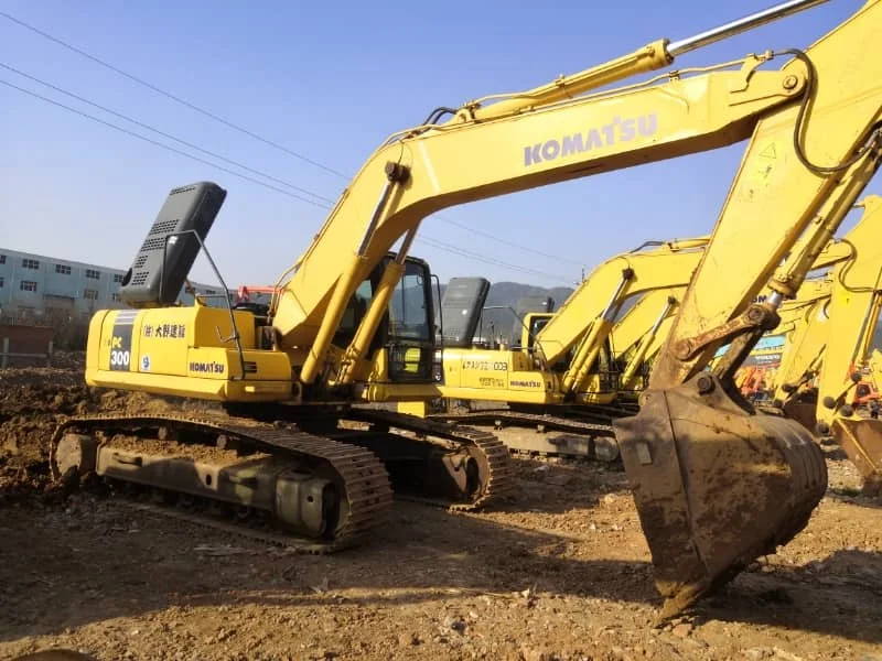 Продаётся б/у экскаватор Komatsu PC300 | Б/у средний гидравлический экскаватор