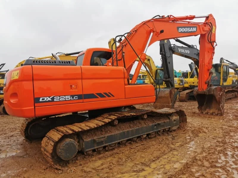 Pelle Doosan DX225 d'occasion de haute qualité à vendre – Meilleures offres disponibles dès maintenant