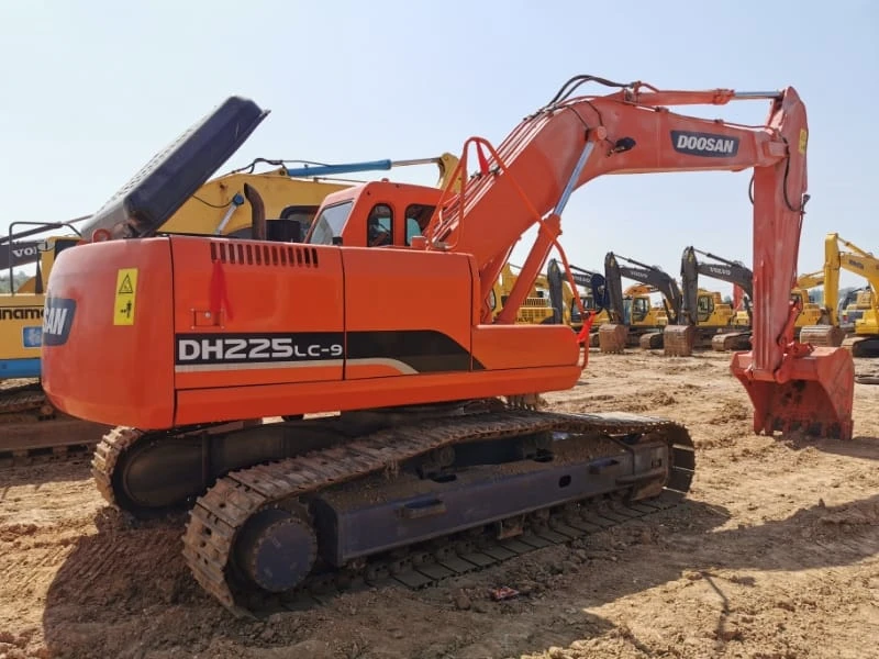 Bénéficiez d'une offre exceptionnelle sur une pelle Doosan DH225 d'occasion de qualité supérieure