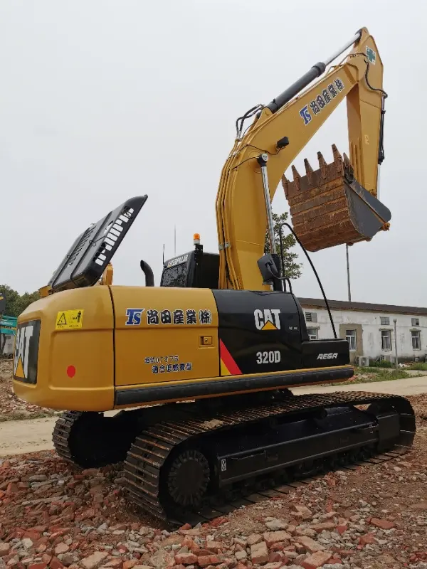 Pre-owned Caterpillar Cat320 Excavator in Excellent Condition, Japan Made