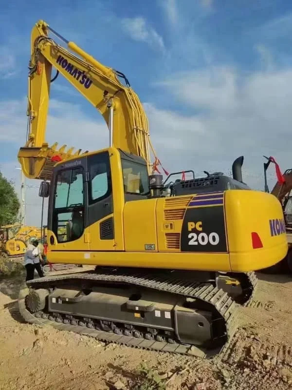 Used 20-ton Komatsu PC200 Excavator for Sale - Secondhand Backhoe in Good Condition