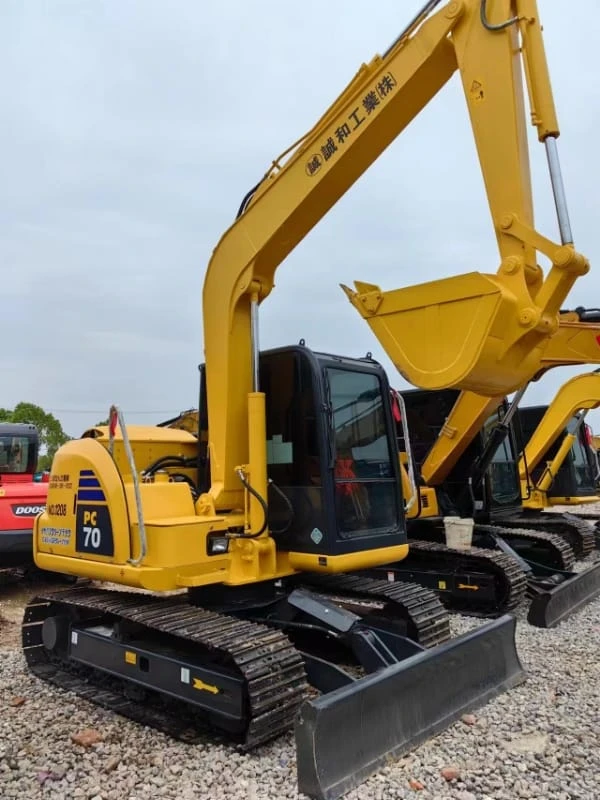 Mini-pelle sur chenilles Komatsu PC70 d'occasion, Japon – Pelle hydraulique d'occasion de haute qualité