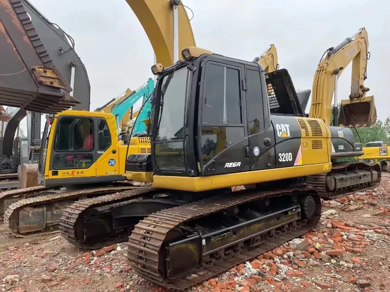 حفارات كاتربيلر Cat320 مستعملة بأسعار معقولة بحالة ممتازة للبيع