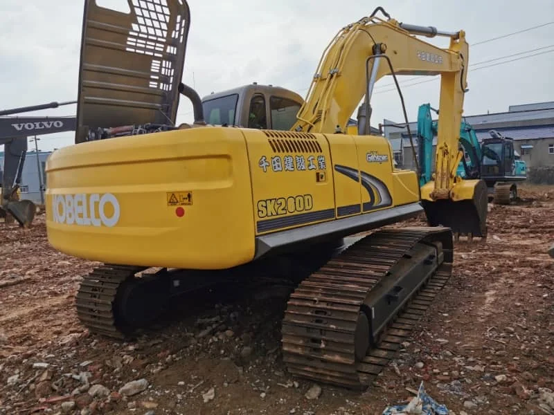 حفارة زاحفة كوبيلكو SK260 مستعملة للبيع - حفار خلفي بحالة ممتازة