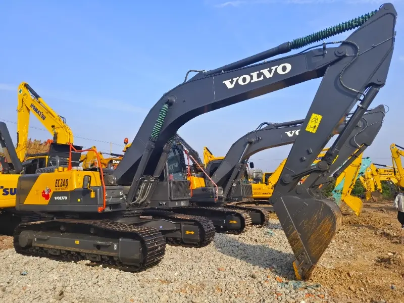 Pelle sur chenilles Volvo EC240 d'occasion à vendre