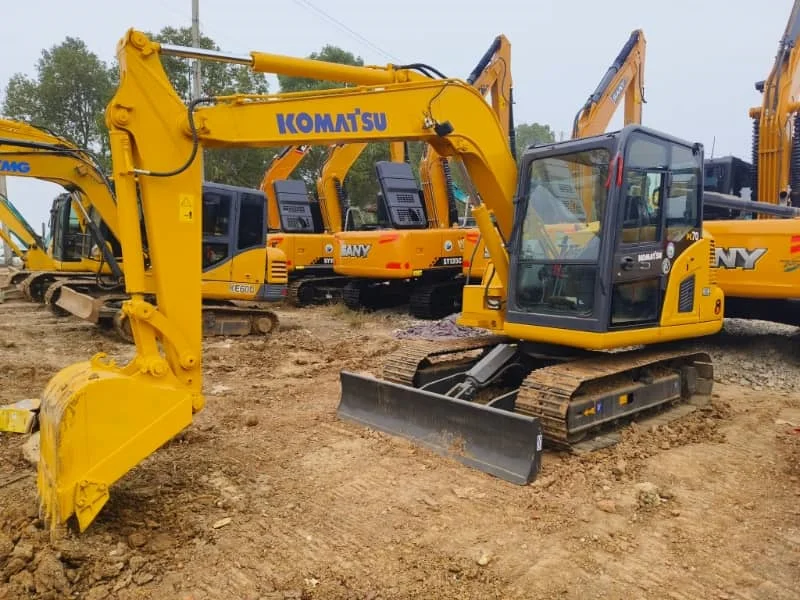 Б/у гусеничный экскаватор Komatsu PC70 — малый экскаватор