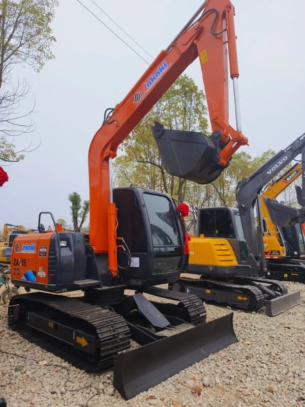 Excavadora de cadenas Hitachi ZX70 usada de alta calidad, procedente de Japón, a la venta.