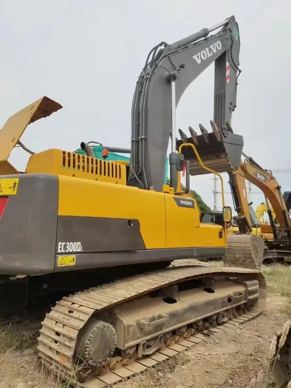 Excavadora Volvo EC300DL usada de 30 toneladas a la venta