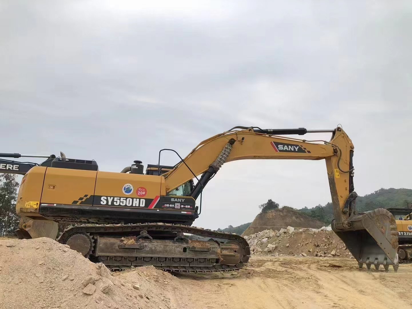 Excavadora de cadenas Sany SY550 de alta calidad – 95%, nueva