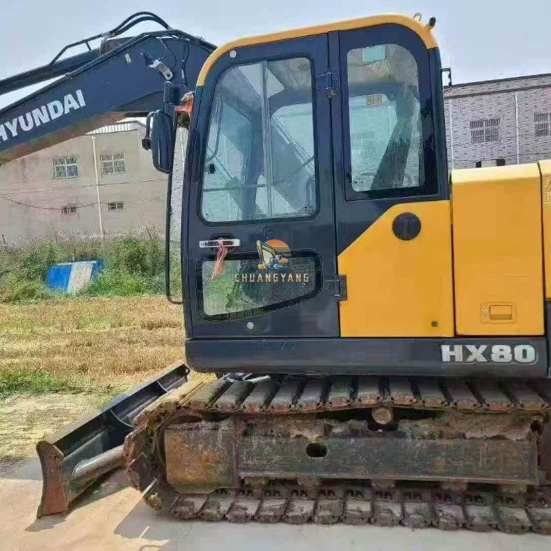 Used Hyundai HX80 in good condition available for immediate sale.